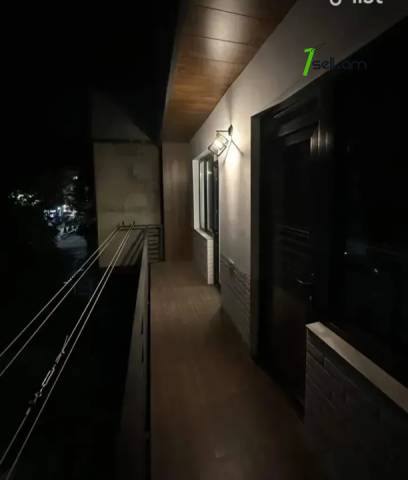 3 սենյականոց բնակարան Վաղարշ Վաղարշյան փողոցում, 80 քմ, 2/5 հարկ, մի քանի պատշգամբ