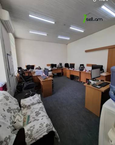 Բազմաֆունկցիոնալ գույք Հայկ Գյուլիքևխյանի փողոցում Նոր Նորքում, 200 քմ