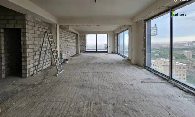 Ընդարձակ 5 սենյականոց բնակարան նորակառույց շենքում Արամ Խաչատրյան փողոցում, 305 ք.մ., 3+ սանհանգույց