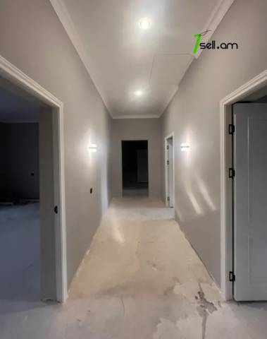 Երկու հարկանի տուն Առինջ 21-րդ փողոցում Առինջում, 12 քմ, 2 սանհանգույց, մասնակի վերանորոգում