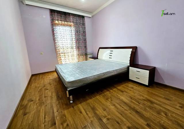 Երկու հարկանի քարե տուն, Նազարբեկյան թաղամաս Աջափնյակում, 740 ք.մ., 2 սանհանգույց