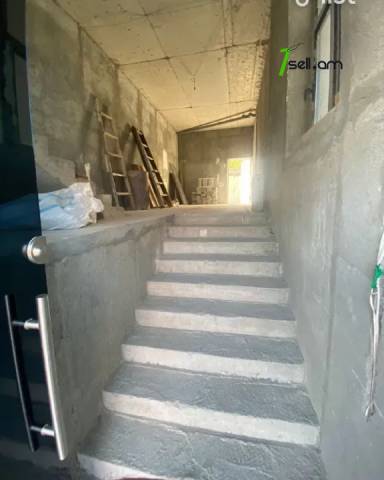 Բազմաֆունկցիոնալ գույք Մելքումովի փողոցում Աջափնյակում, 195 քմ