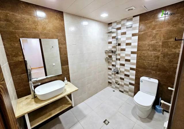 Երկու հարկանի քարե տուն 41-րդ փողոցում Զովունիում, 600 ք.մ., 3+ սանհանգույց