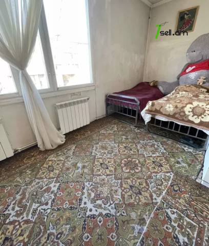 3 սենյականոց բնակարան Կոմիտասի պողոտայում, 99 ք.մ., մի քանի պատշգամբ, նախավերջին հարկ, քարե շենք