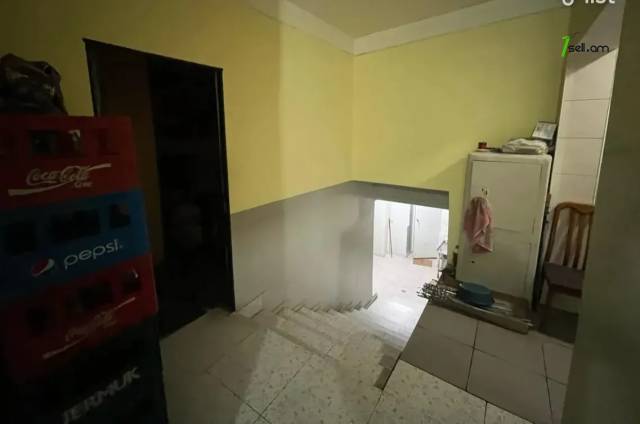 Կոմերցիոն անշարժ գույք Պարոնյան փողոցում կենտրոնում, 130 քմ