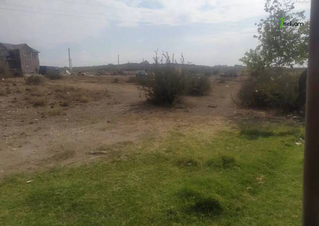 Հողատարածք բնակելի շինությունների համար Պռոշյանում, 1300 ք.մ.