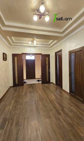 Երեք հարկանի տուն, Դուրյան թաղամաս Ավանում, 1190 քմ, 3+ սանհանգույց, կապիտալ վերանորոգված