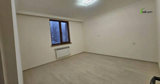 Երկու հարկանի քարե տուն Վահրամ Փափազյան փողոցում Արաբկիրում, 320 ք.մ., կապիտալ վերանորոգված