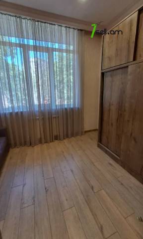 3 սենյականոց բնակարան Մեսրոպ Մաշտոցի պողոտայում, 80 քմ, 2/5 հարկ, դիզայներական ոճով վերանորոգված