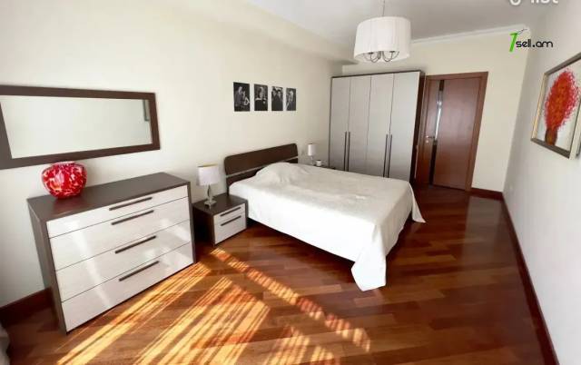 4 սենյականոց բնակարան նորակառույց շենքում Հյուսիսային պողոտայում, 200 ք.մ., 4/9 հարկ, 2 սանհանգույց