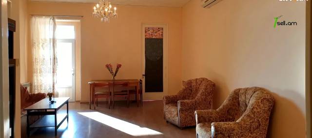 Մեկ հարկանի քարե տուն, Այգեձորի 1-ին նրբանցք Արաբկիրում, 130 ք.մ., կապիտալ վերանորոգված