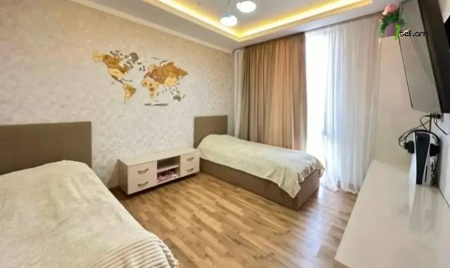 Երեք հարկանի քարե թաունհաուզ Սամվել Գևորգյան փողոցում Դավթաշենում, 178 քմ, 3+ սանհանգույց