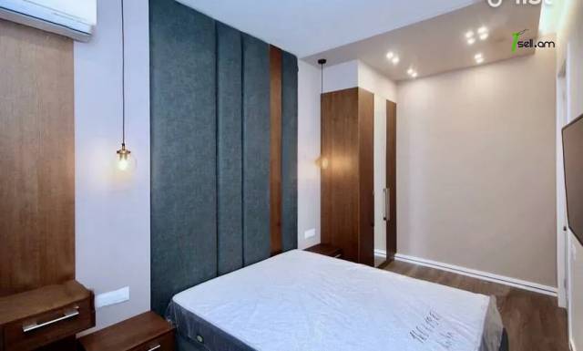 2 սենյականոց բնակարան Նալբանդյան փողոցում, 36 քմ, բարձր առաստաղներ, կապիտալ վերանորոգված, քարե շենք