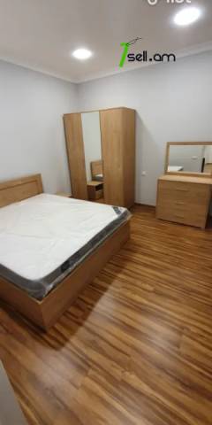 Մեկ հարկանի քարե տուն Նալբանդյան փողոցում կենտրոնում, 50 ք.մ., եվրովերանորոգված