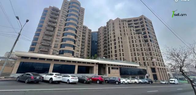 3 սենյականոց բնակարան նորակառույց շենքում Պարոնյան փողոցում, 81 ք.մ., բարձր առաստաղներ