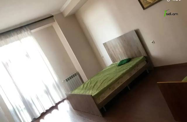 3 սենյականոց բնակարան նորակառույց շենքում Նիկողայոս Ադոնցի փողոցում, 100 ք.մ., 3/8 հարկ