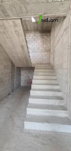 Երկու հարկանի տուն Ավանում, 240 ք.մ., 3+ սանհանգույց