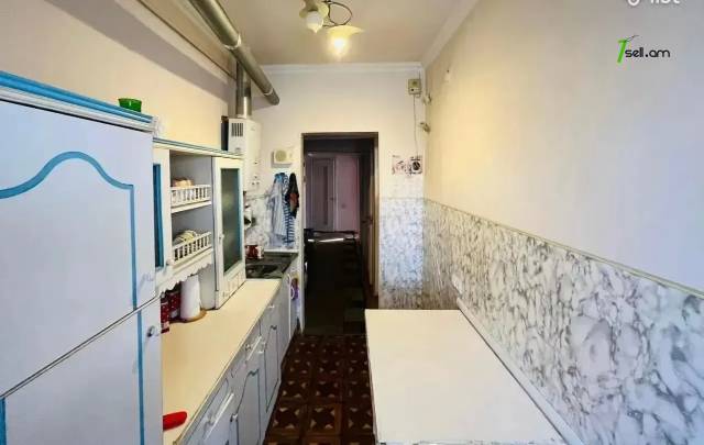 3 սենյականոց բնակարան Բաշինջաղյան փողոցում, 96 ք.մ., մի քանի պատշգամբ, մասնակի վերանորոգում