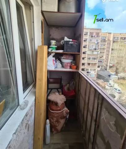 3 սենյականոց բնակարան, Դավթաշեն 4-րդ թաղամաս, 75 քմ, 6/9 հարկ, մի քանի պատշգամբ