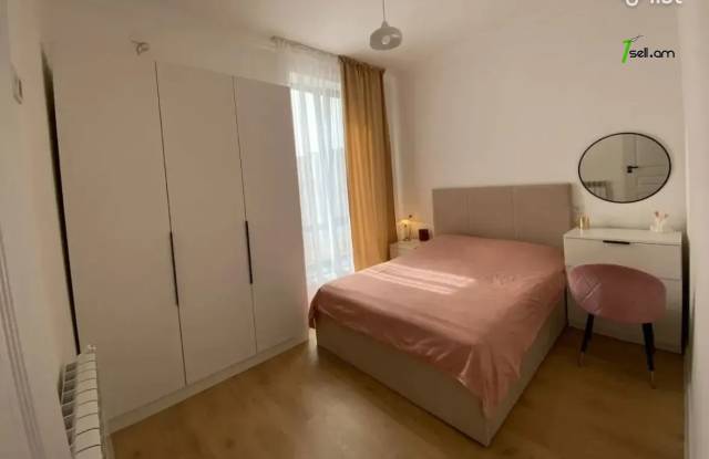 Մեկ հարկանի քարե տուն 16-րդ փողոցում Զովունիում, 60 քմ, կապիտալ վերանորոգված