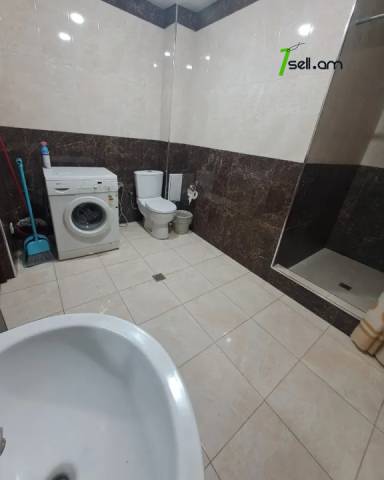 Ընդարձակ 3 սենյականոց բնակարան նորակառույց շենքում Արամի փողոցում, 160 ք.մ., 3/14 հարկ