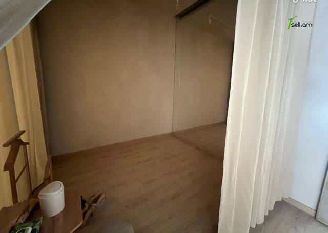 Բազմաֆունկցիոնալ գույք Նալբանդյան փողոցում կենտրոնում, 85 քմ