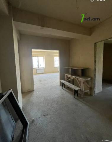 4 սենյականոց բնակարան նորակառույց շենքում Սերո Խանզադյան փողոցում, 133 քմ, 3+ սանհանգույց