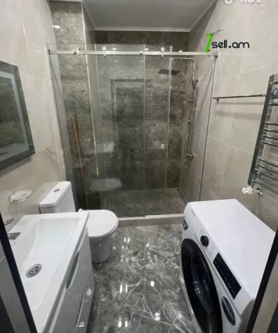 3 սենյականոց բնակարան նորակառույց շենքում Արաբկիրում, 78 ք.մ., 3/12 հարկ, 2 սանհանգույց