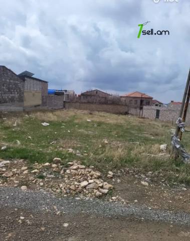 Հողատարածք բնակելի շինությունների համար Բագրևանդի 45-րդ փողոցում Նոր Նորքում, 1000 քմ