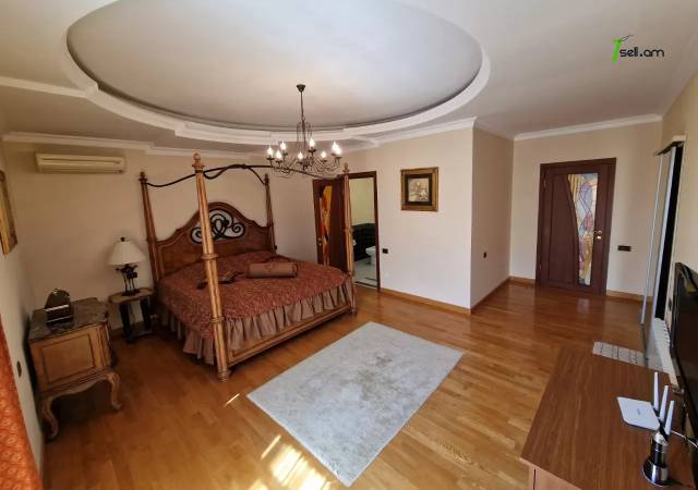 Երեք հարկանի քարե տուն, Ձոր 1 թաղամաս Դավիթաշենում, 800 ք.մ., 3+ սանհանգույց, կապիտալ վերանորոգված