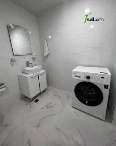 2 սենյականոց բնակարան նորակառույց շենքում Խաչիկ Մուրադյանի փողոցում, 48 ք.մ., բարձր առաստաղներ