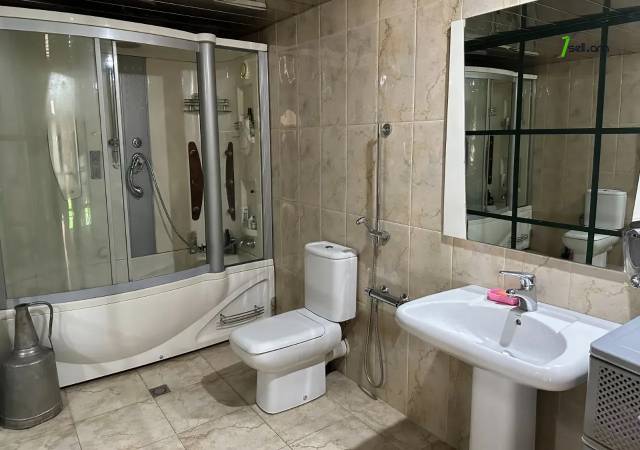 6 սենյականոց բնակարան Տերյան փողոցում, 162 քմ, 3/5 հարկ, 2 սանհանգույց, բարձր առաստաղներ