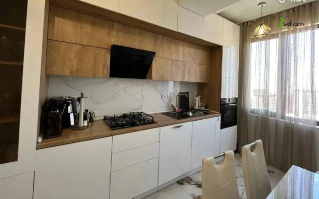 4 սենյականոց բնակարան նորակառույց շենքում Արղության փողոցում, 96 քմ, 12/14 հարկ, 2 սանհանգույց