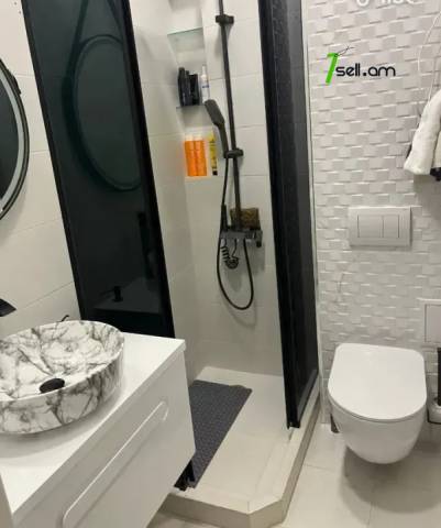 2 սենյականոց բնակարան Կորյունի փողոցում, 35 քմ, բարձր առաստաղներ, կապիտալ վերանորոգված, քարե շենք