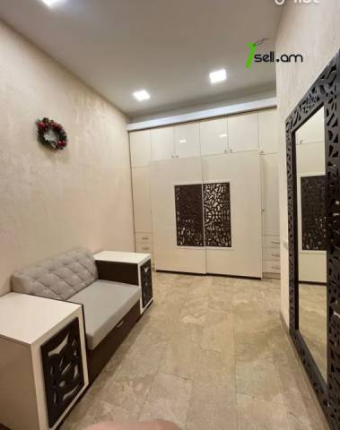 3 սենյականոց բնակարան նորակառույց շենքում Վերին Անտառային փողոցում, 65 ք.մ., 10/14 հարկ