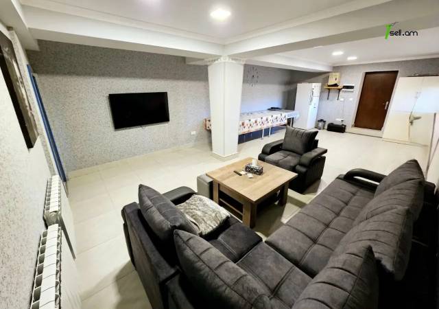 Երկու հարկանի քարե տուն, Աշտարակի խճուղի Աշտարակում, 1400 ք.մ., 2 սանհանգույց, կապիտալ վերանորոգված