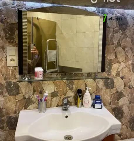 2 սենյականոց բնակարան Ազատության պողոտայում, 40 ք.մ., բարձր առաստաղներ, 2/5 հարկ