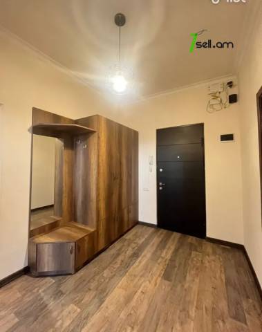 2 սենյականոց բնակարան Լեոյի փողոցում, 65 ք.մ., բարձր առաստաղներ, 3/5 հարկ, կապիտալ վերանորոգված