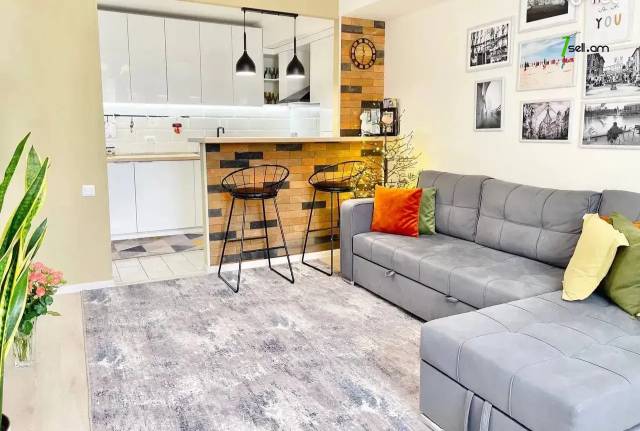 2 սենյականոց բնակարան Արամ Խաչատրյան փողոցում, 45 ք.մ., 1/9 հարկ, դիզայներական ոճով վերանորոգված