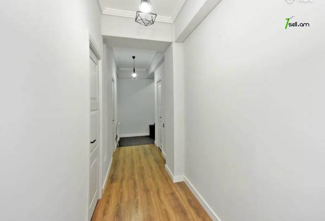 3 սենյականոց բնակարան նորակառույց շենքում Կոմիտասի պողոտայում, 64 քմ, 8/17 հարկ, բարձր առաստաղներ