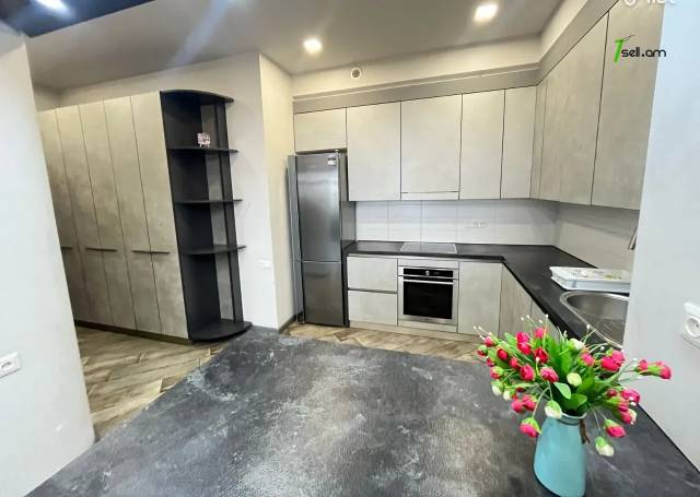 2 սենյականոց բնակարան նորակառույց շենքում, Ծիծեռնակաբերդի խճուղի, 62 ք.մ., 9/11 հարկ