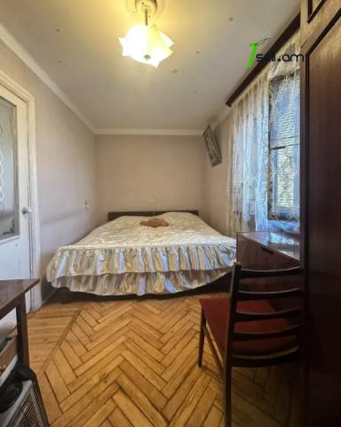 2 սենյականոց բնակարան Արցախի պողոտայում, 44 ք.մ., 3/5 հարկ, կոսմետիկ վերանորոգում, քարե շենք