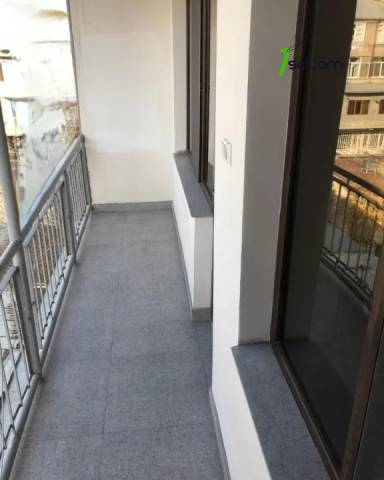 3 սենյականոց բնակարան Կորյունի փողոցում, 90 ք.մ., կապիտալ վերանորոգված, քարե շենք