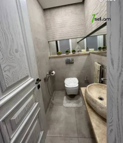 Ընդարձակ 3 սենյականոց բնակարան նորակառույց շենքում Վիկտոր Համբարձումյան փողոցում, 267 ք.մ.