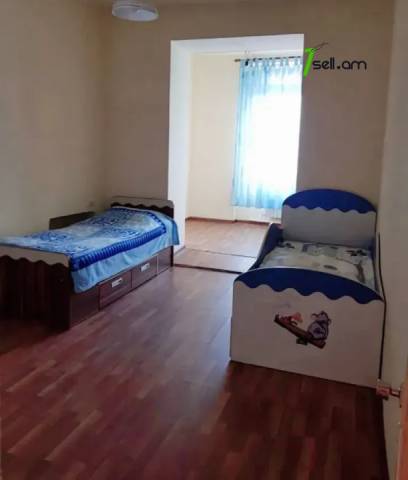 3 սենյականոց բնակարան, Arshakuniants avenue, 90 ք.մ., նախավերջին հարկ, բարձր առաստաղներ