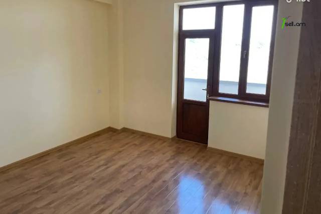 3 սենյականոց բնակարան նորակառույց շենքում Մոնթե Մելքոնյան փողոցում, 103 ք.մ., 2 սանհանգույց