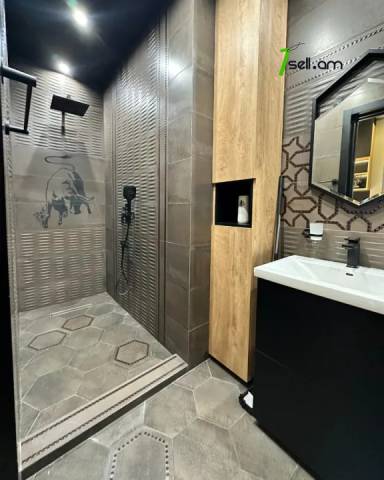 1 սենյականոց բնակարան Մեսրոպ Մաշտոցի պողոտայում, 33 ք.մ., բարձր առաստաղներ, կապիտալ վերանորոգված