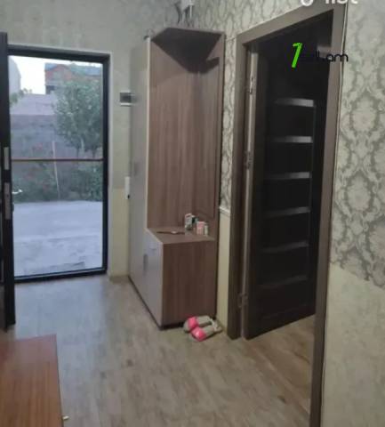 Երկու հարկանի քարե տուն Պարույր Սևակ թաղամասի 1-ին փողոցում Առինջում, 130 քմ, 2 սանհանգույց