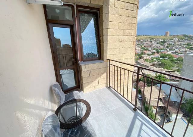 3 սենյականոց բնակարան նորակառույց շենքում Վարդանանց փողոցում, 73 քմ, 10/16 հարկ, բարձր առաստաղներ