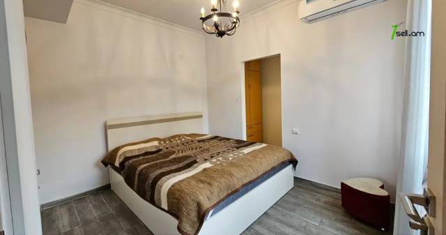 Երկու հարկանի քարե տուն Նվեր Սաֆարյան փողոցում Ավանում, 729 ք.մ., 3+ սանհանգույց